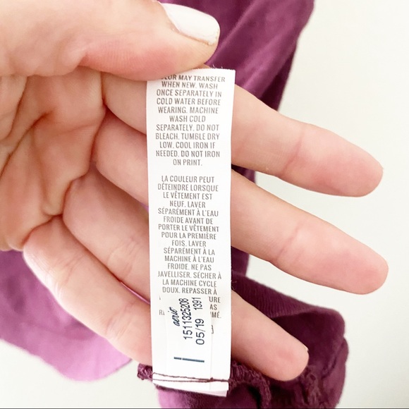 (NWOT) | Aerie | Oversized V Neck Boyfriend Tee - Picture 4 of 4